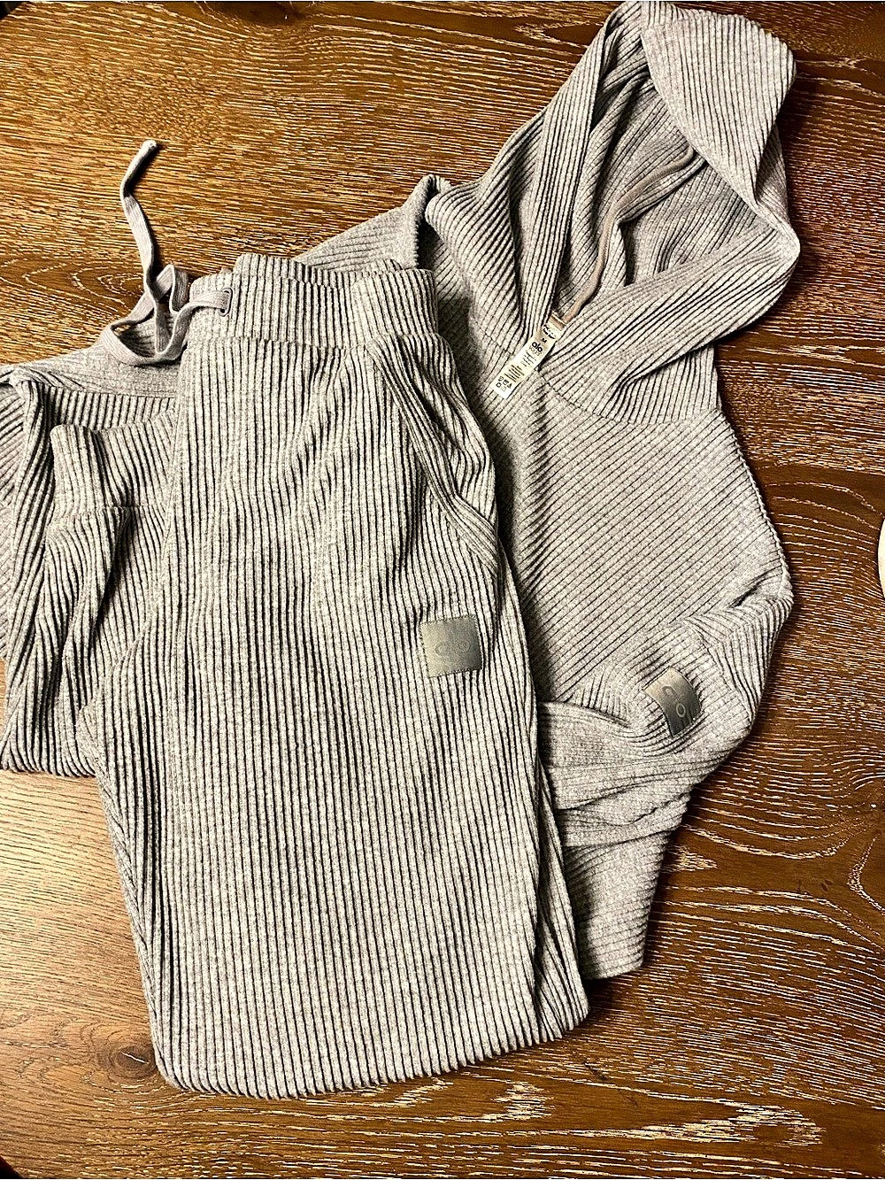 Alo Muse Hoodie & Pants Set Gray Medium